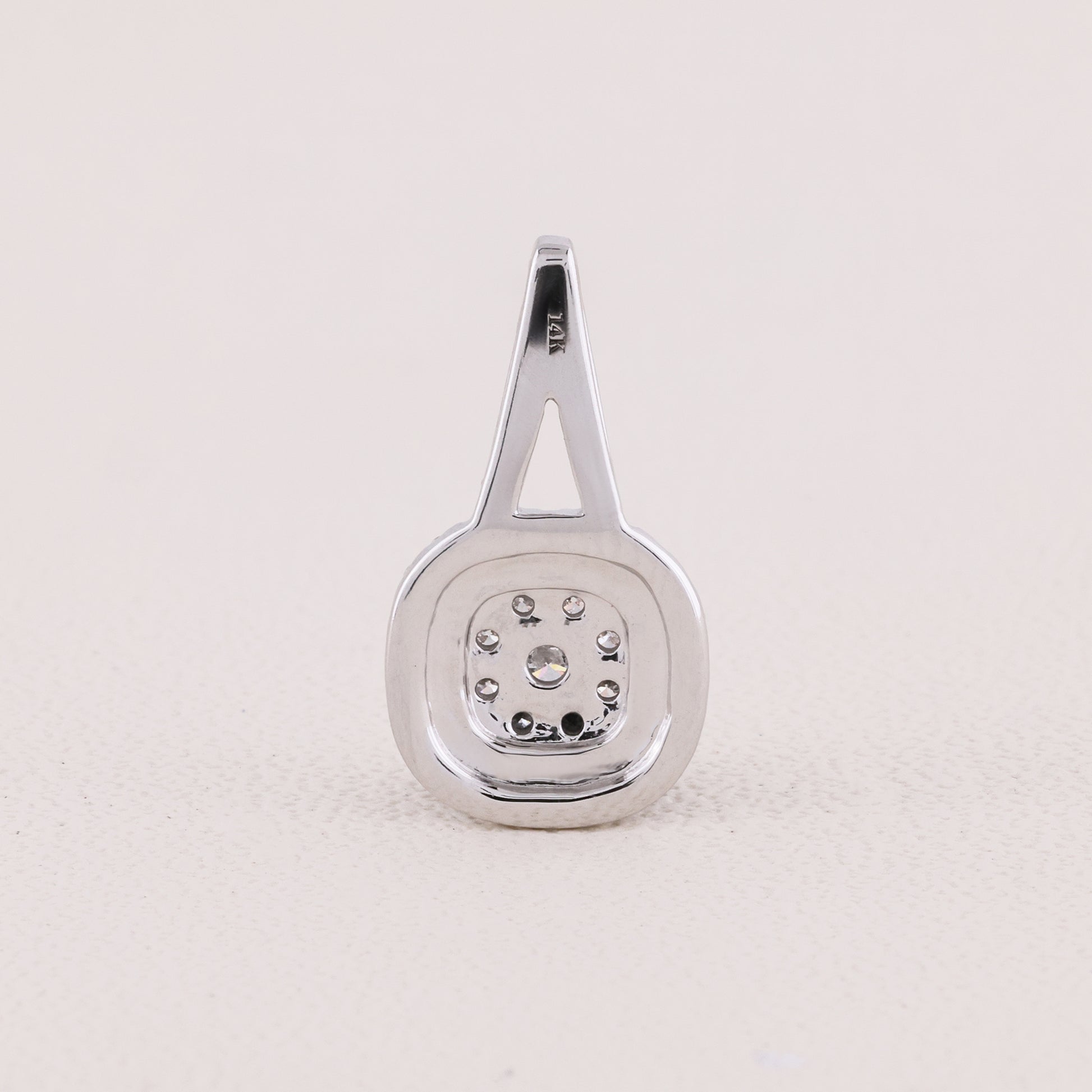 round diamond pendant