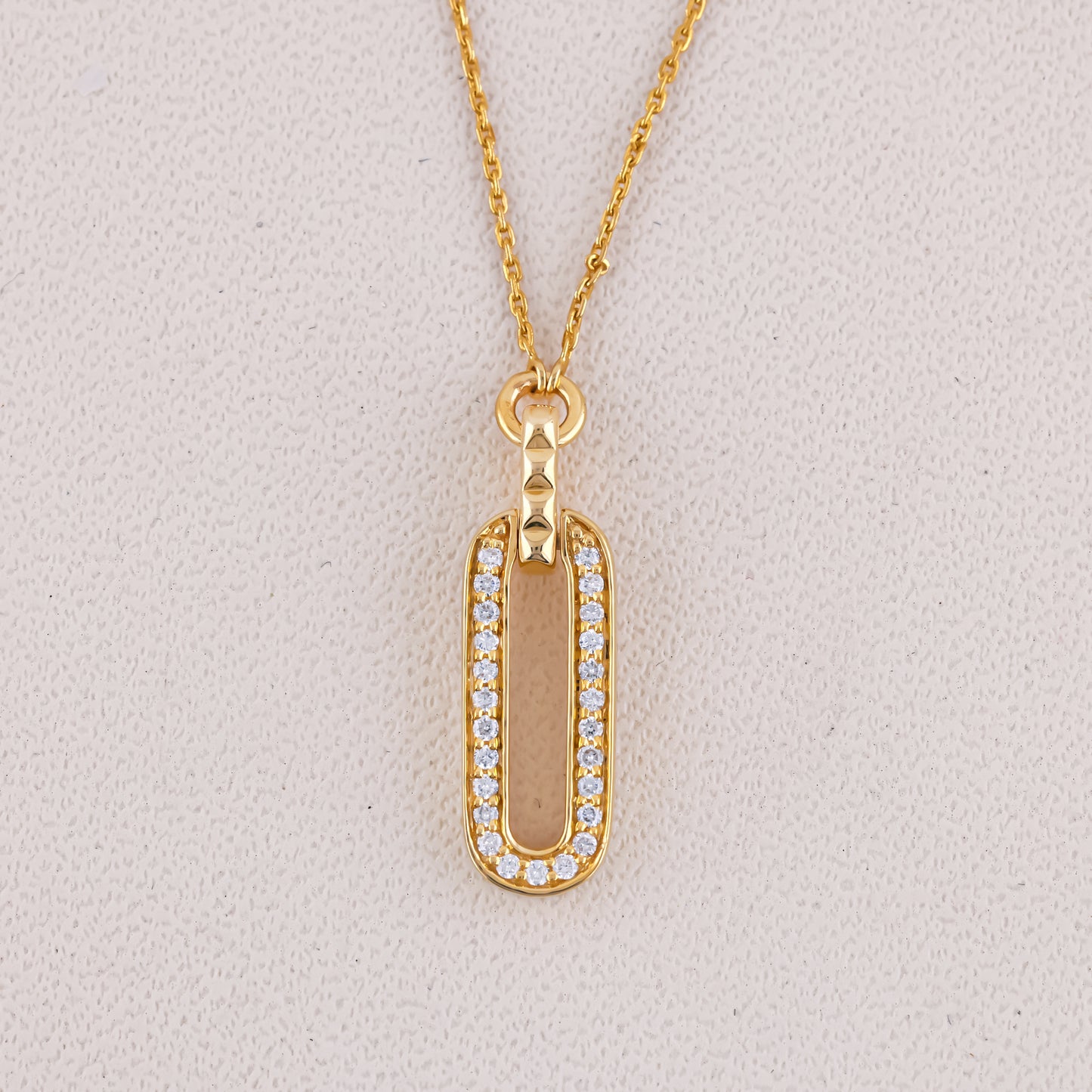 uno necklace​
