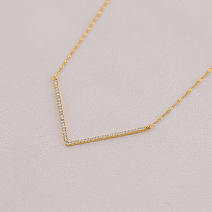 0.30CT Diamond Chevron Necklace for Woomen