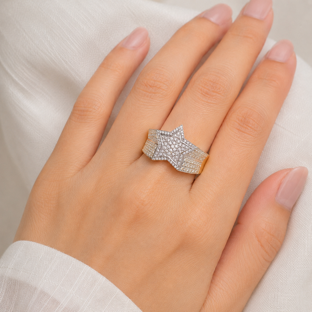 Iced-Out Men’s Star Ring with 0.53CT Diamond