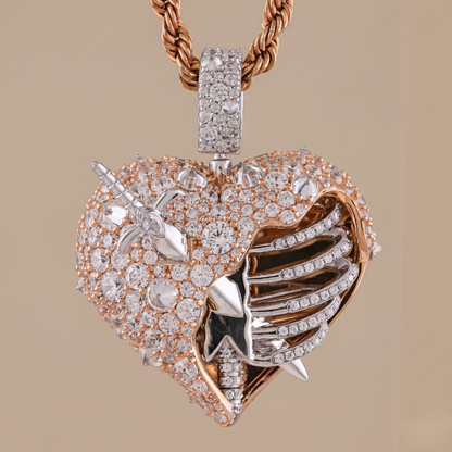 Rose gold and diamond heart pendan