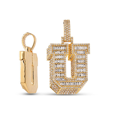 Initial Baguette & Round Diamond Pendant in Yellow Gold