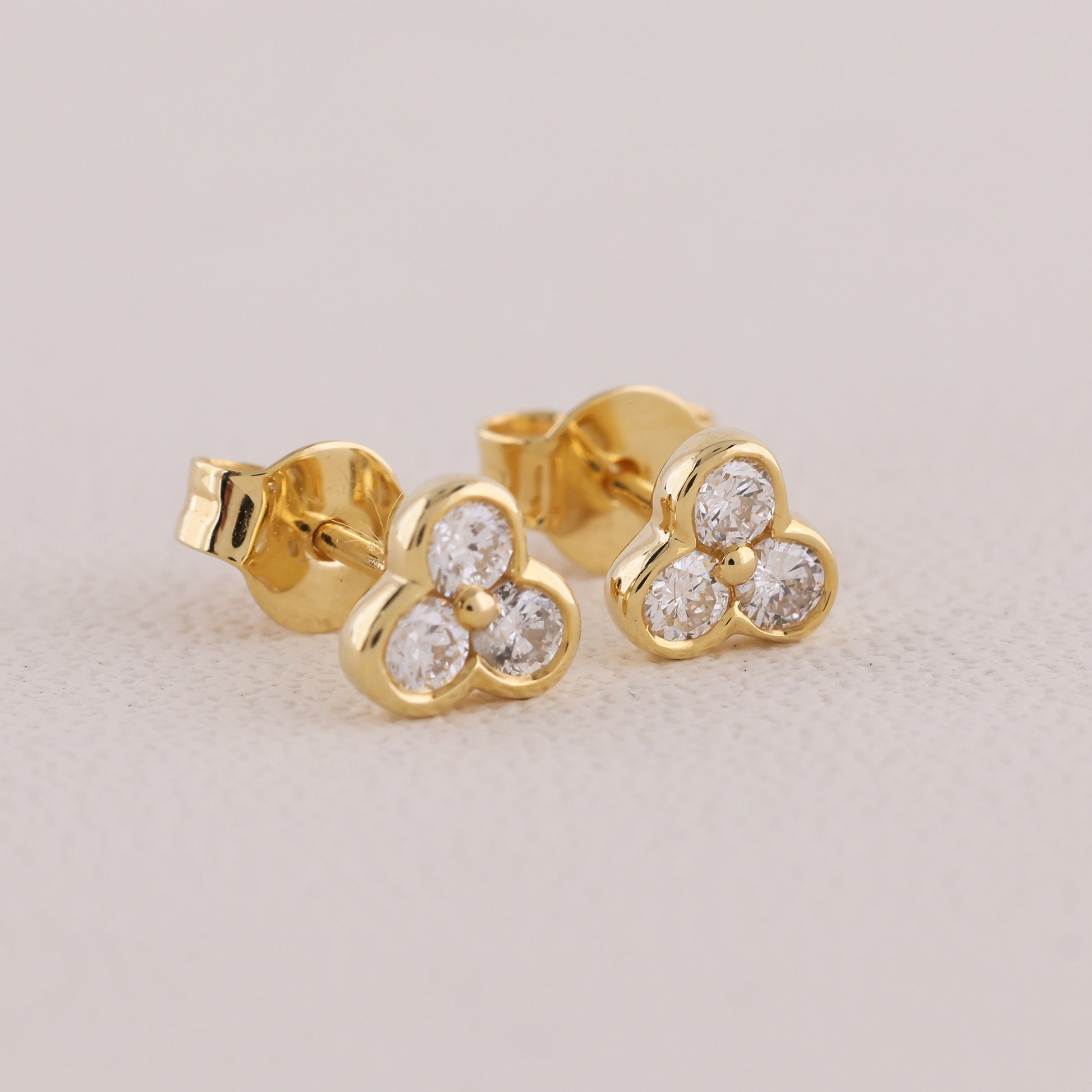 lab diamond stud earrings