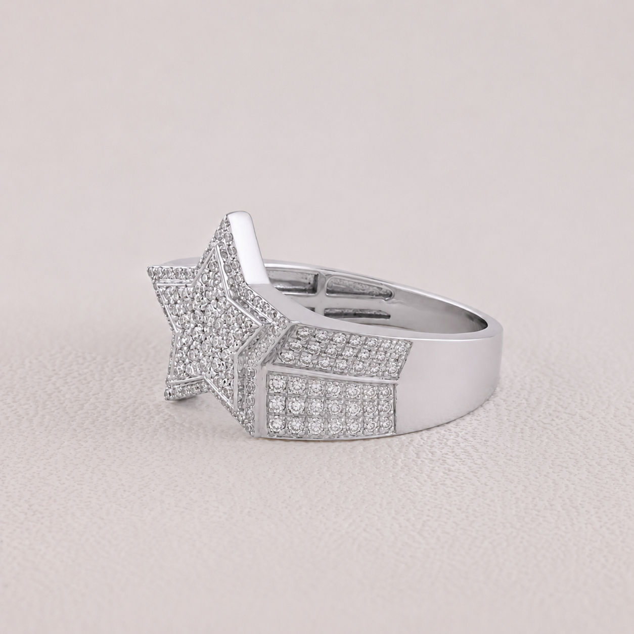 Iced-Out Men’s Star Ring with 0.53CT Diamond