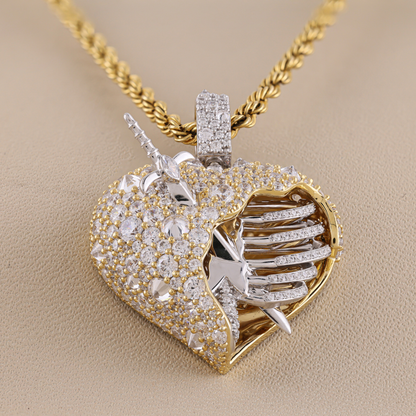 heart shaped pendant​