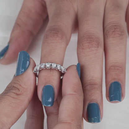 Round Diamond Graduated Band Ring Best Diamond Anniversary Band