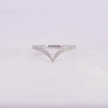 0.17CT V Curved Natural Diamond Band Ring in Gold