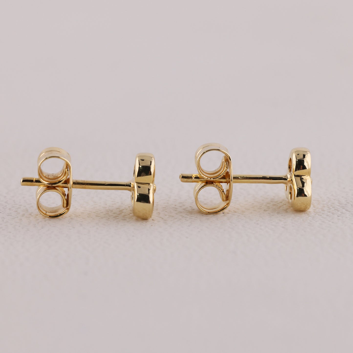 round diamond earrings