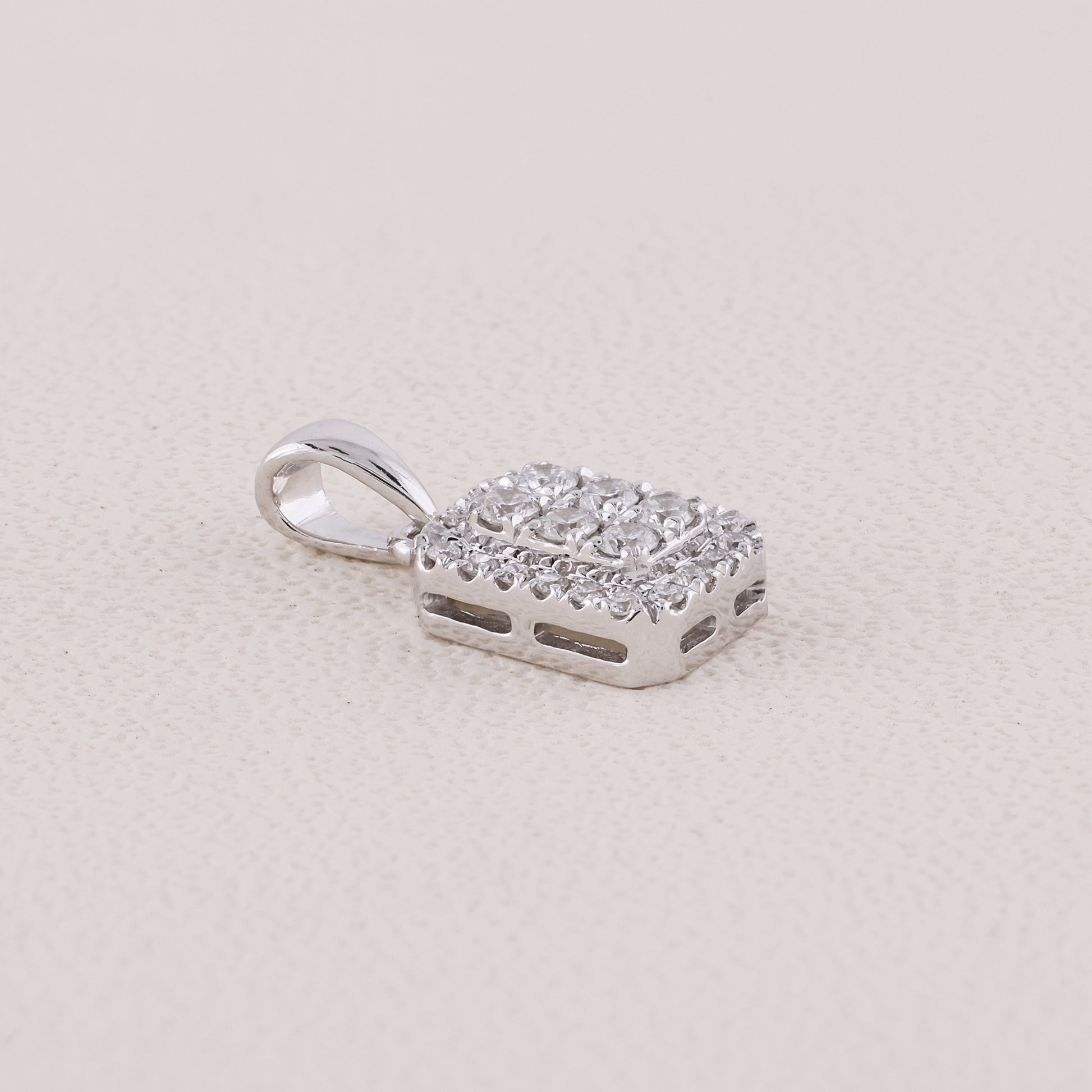 women’s diamond pendant
